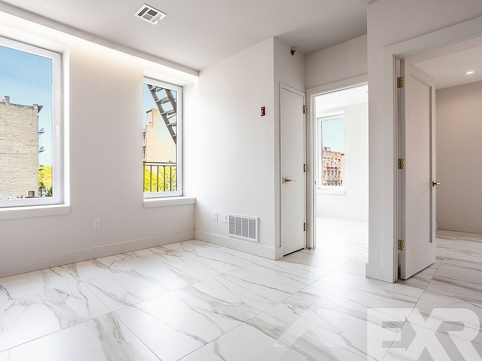 1st image of 130 Graham Ave #6B