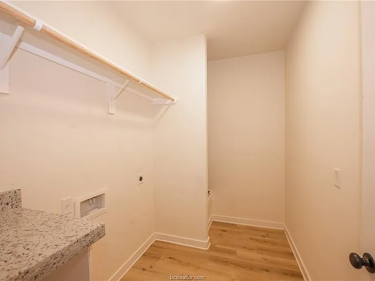 603 N Echols St #A — Photo 11