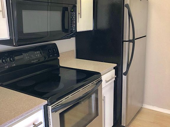 3rd image of 4020 Holland Ave APT 206