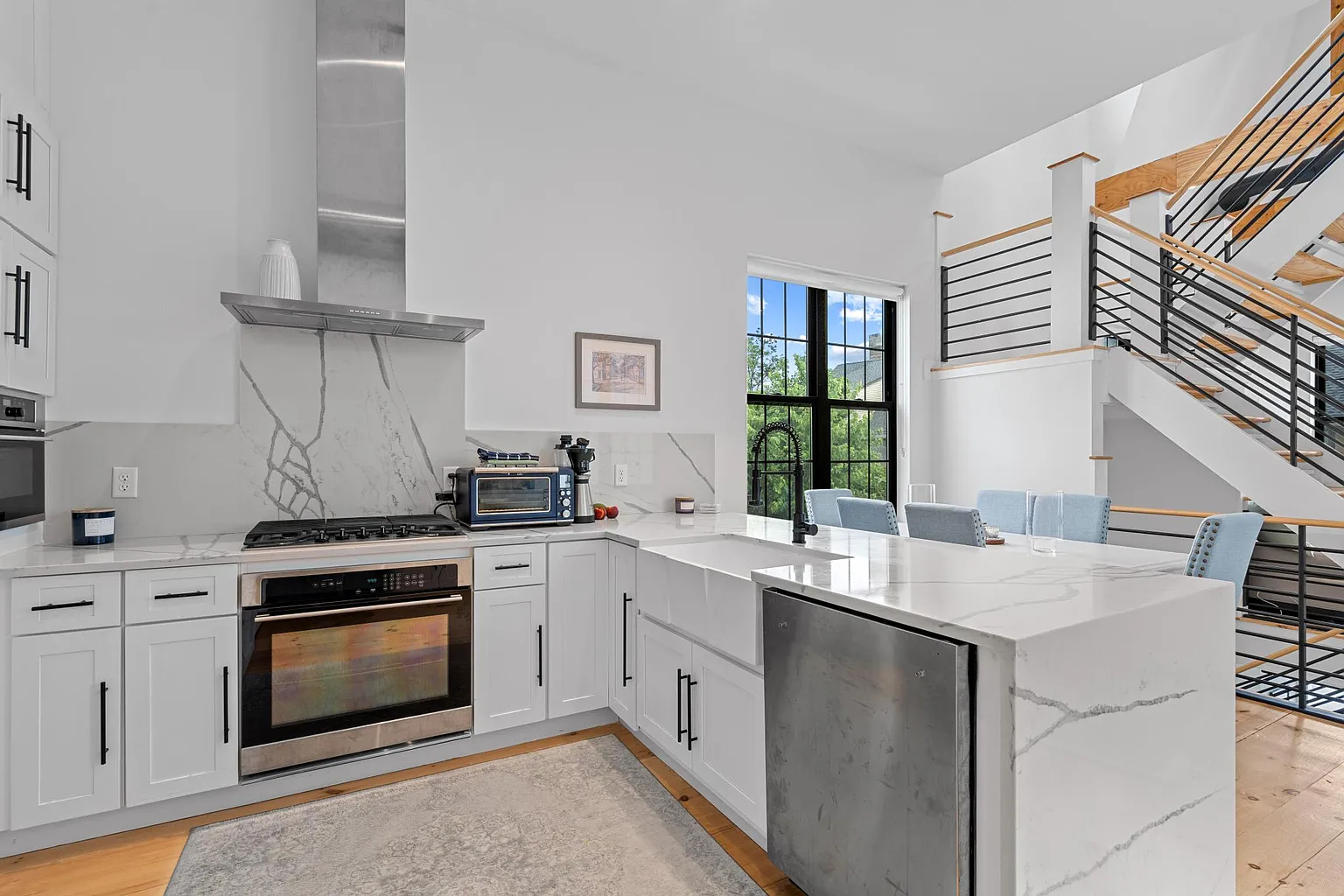 13 Washington St #B photo 1