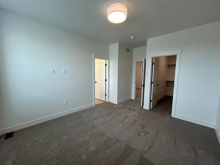 5061 Avon Ave — Photo 12