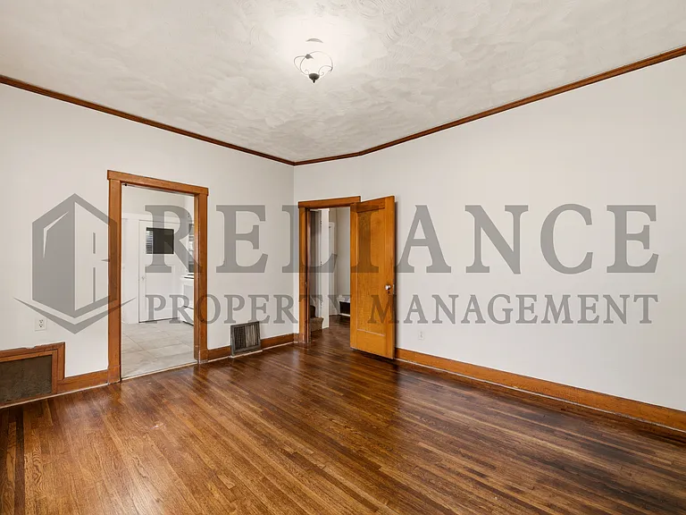 525 S Chautauqua Ave — Photo 24