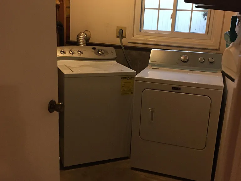 3236 Camelot Dr — Photo 14