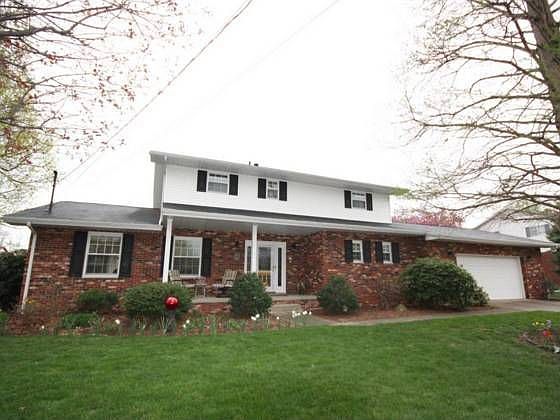 1st image of 804 Brentwood Dr