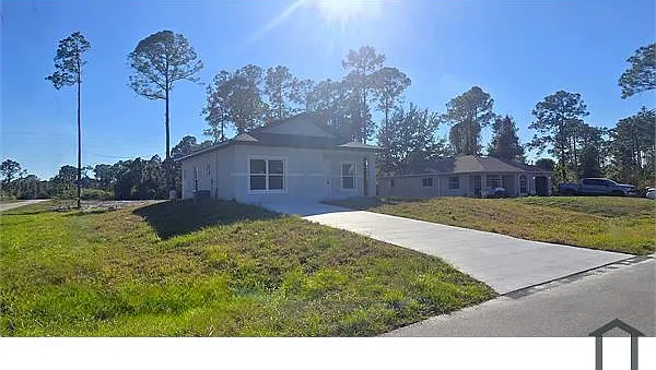 2 bed, 968 sqft, $1,600 — Photo 2