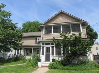 24 Walnut St, Northampton, MA 01060