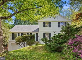 7018 Old Cabin Ln, Rockville, MD 20852