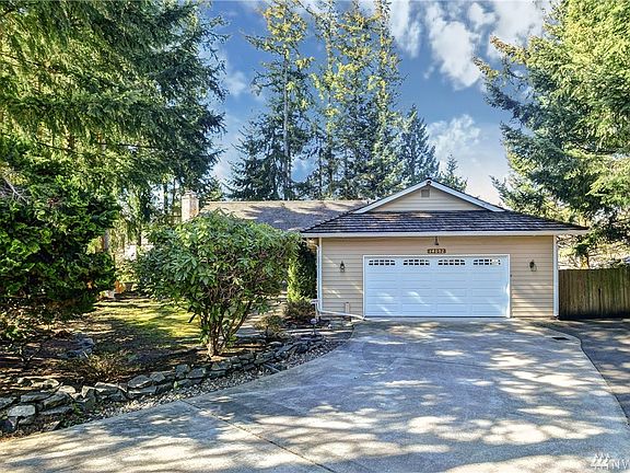 3rd image of 14002 109th Avenue Ct E