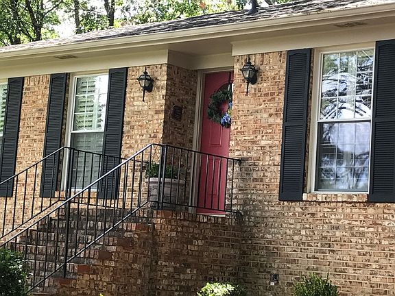 2nd image of 614 Staffordshire Ln