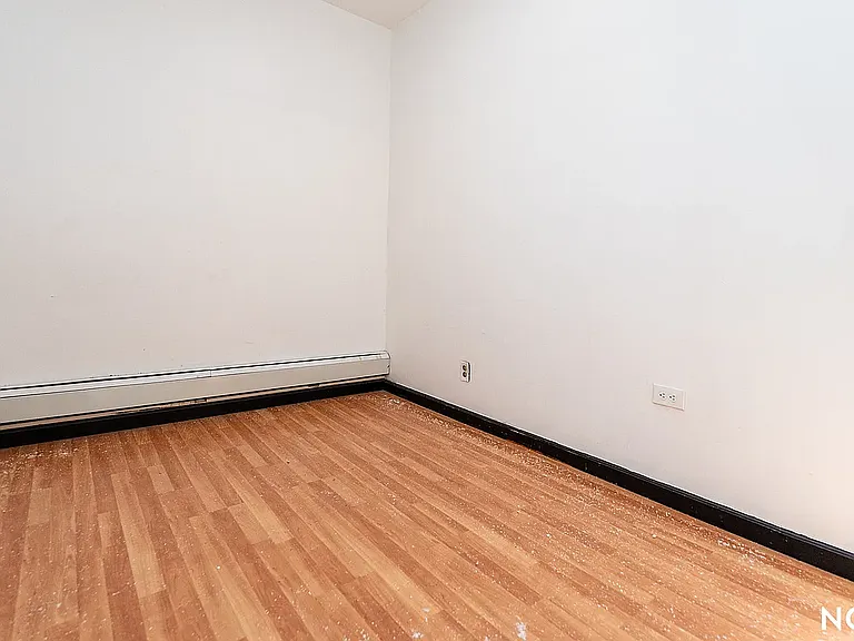 191 Graham Ave #2 — Photo 5