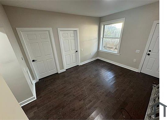 4th image of 190 Park St APT 1