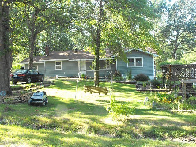 Homey 3 Bed 2 Bath on Big Shady Lot