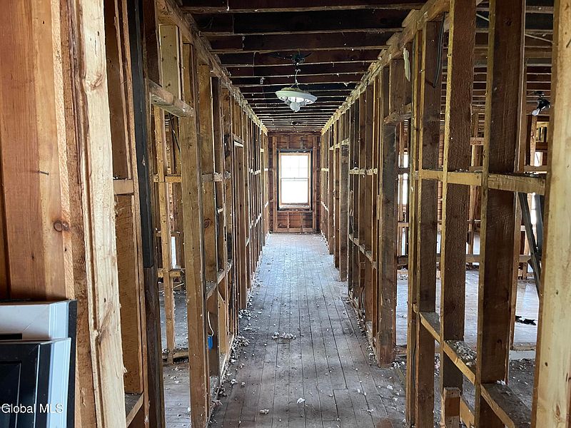 3rd image of 100 Holser Road