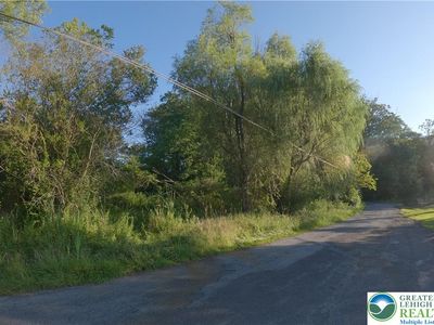 Weaver Ln, Hellertown, PA, 18055