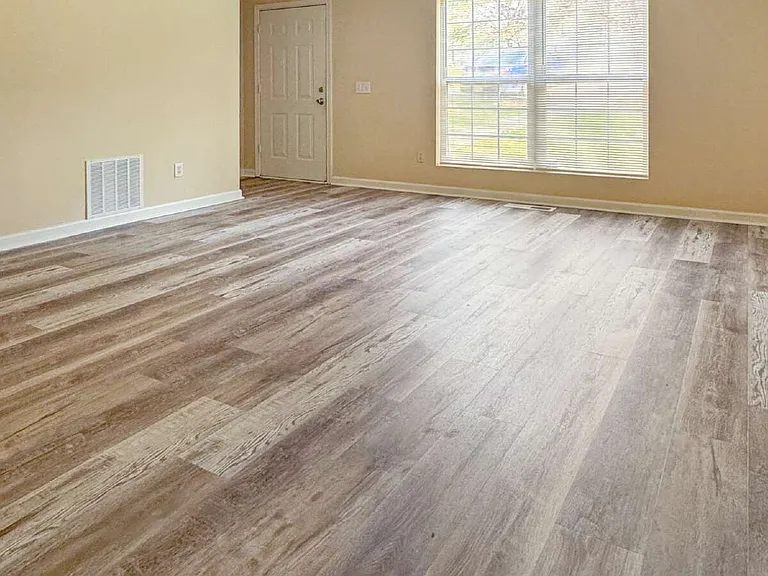 4801 Victoria Ct — Photo 5