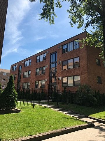 1st image of 2909 W Summerdale Ave #C3
