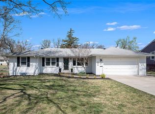 6910 W 66th St, Overland Park, KS 66202
