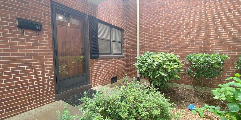 1st image of 16 Faris Cir #16
