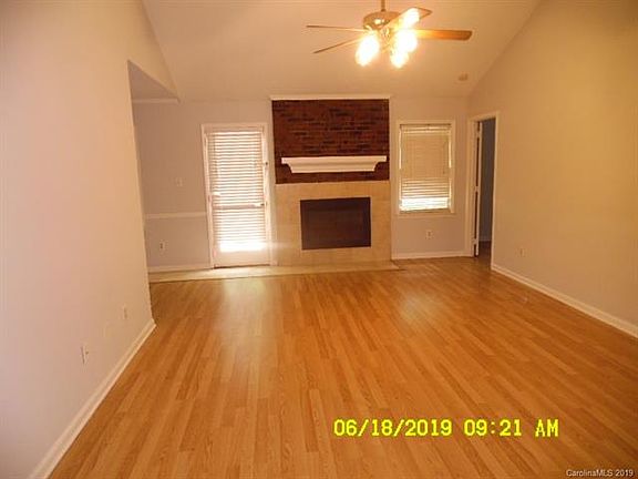 4th image of 7609 Campbell Creek Ln