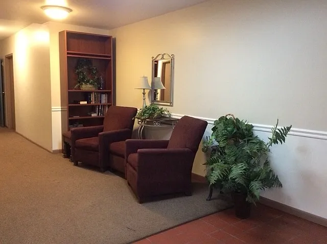 2 bed, 1000 sqft, $1,850 — Photo 2