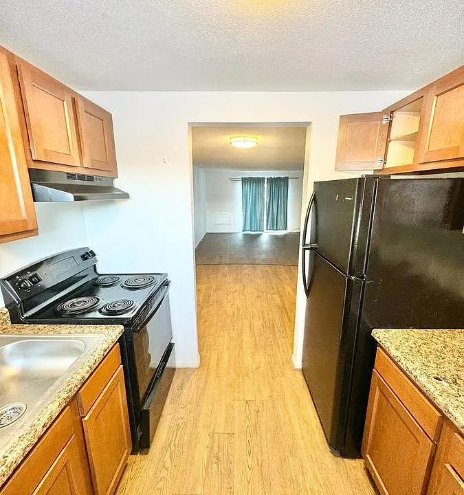 52 Perry Hill Rd #6E