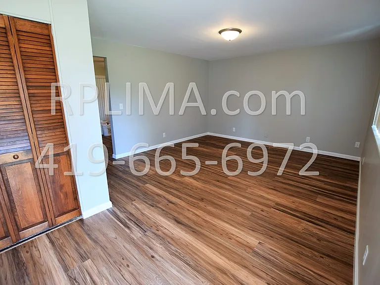 1706 Latham Ave — Photo 3