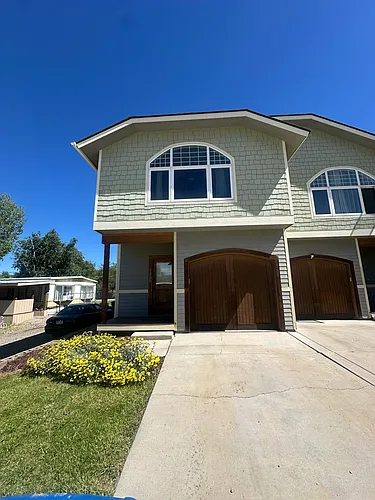 1260 Grand Ave Photo 1