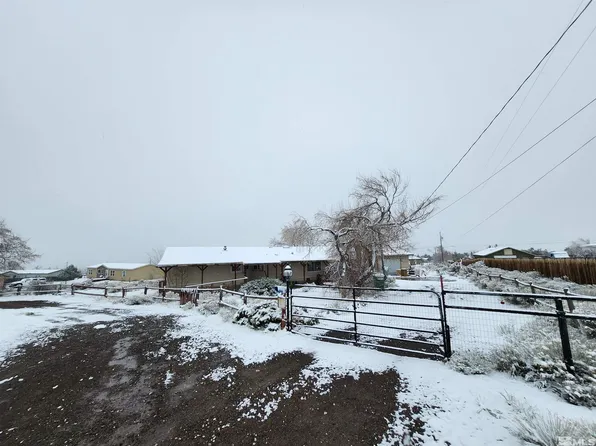 23 Calcite Dr, Mound House, NV 89706