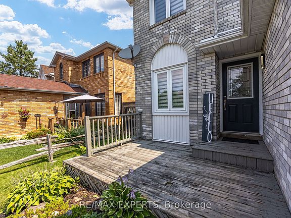 4th image of 2254 Chalmers Cres