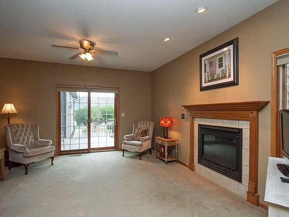3rd image of 2401 Camden Dr