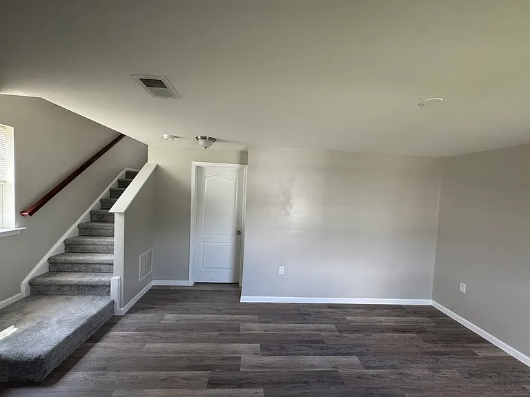 65 Private Ct — Photo 5
