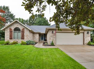 810 W Hickory Ct, Nixa, MO 65714