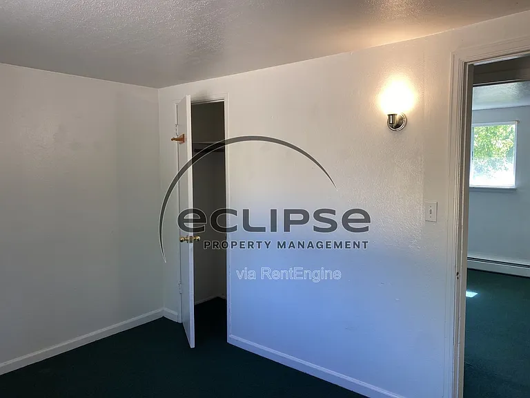 1005 Denver Ave — Photo 15
