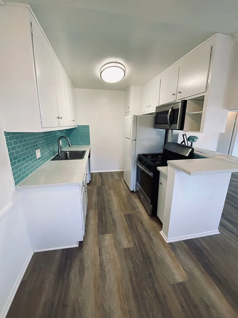 15114 Dickens St. — Photo 1