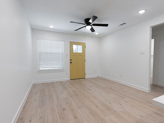 4th image of 1305 W Mason St