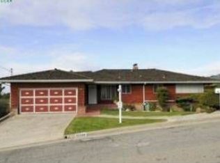 10344 Greenview Dr, Oakland, CA