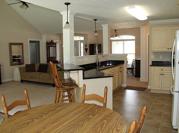 4th image of 961 Watermark Dr