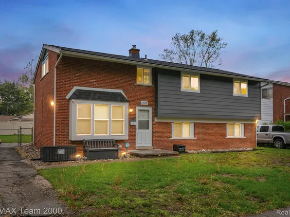 29650 Curtis Rd, Livonia, MI 48152