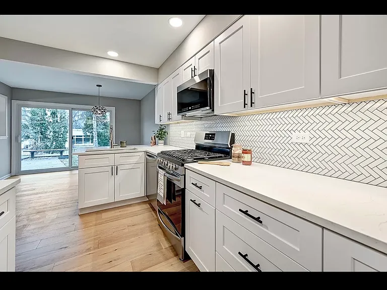 25 Briarwood Ln — Photo 9