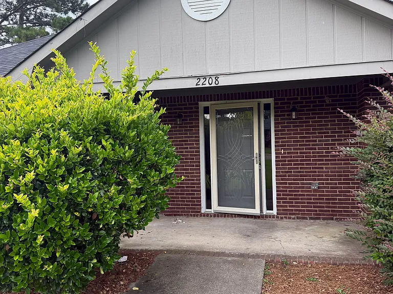 2208 Altman Way — Photo 14