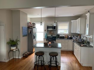 22 Chestnut St #1, Gloucester, MA 01930