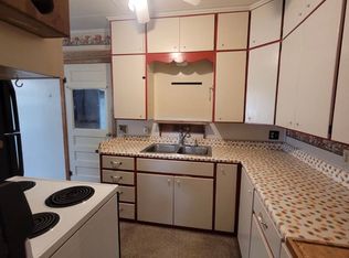 618 S Magnolia St, Newton, KS 67114