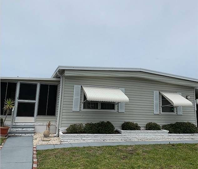 1st image of 4111 Voorne St