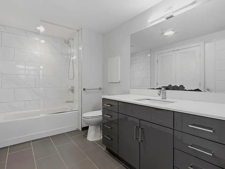262 Monsignor Obrien Hwy #605 — Photo 21