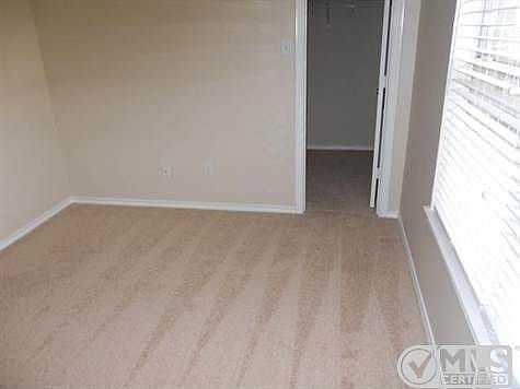 2nd image of 105 Carrington Dr