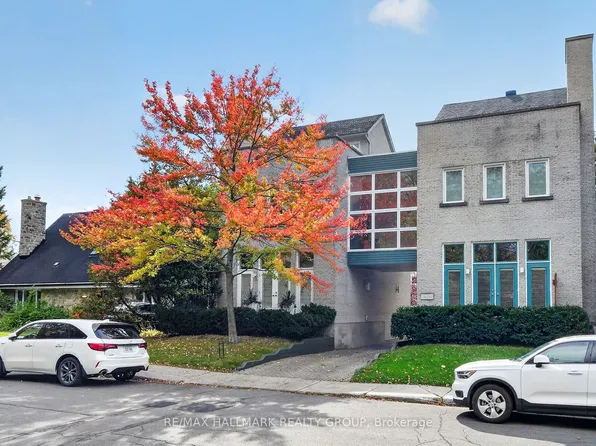 121 Mackay St #2, Ottawa, ON K1M 2B4