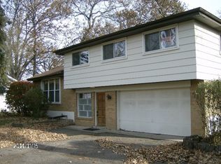 6N125 Hillcrest Dr, Medinah, IL 60157