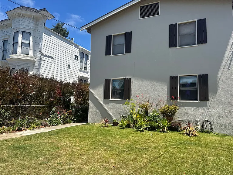 1571 Pacific Ave — Photo 11