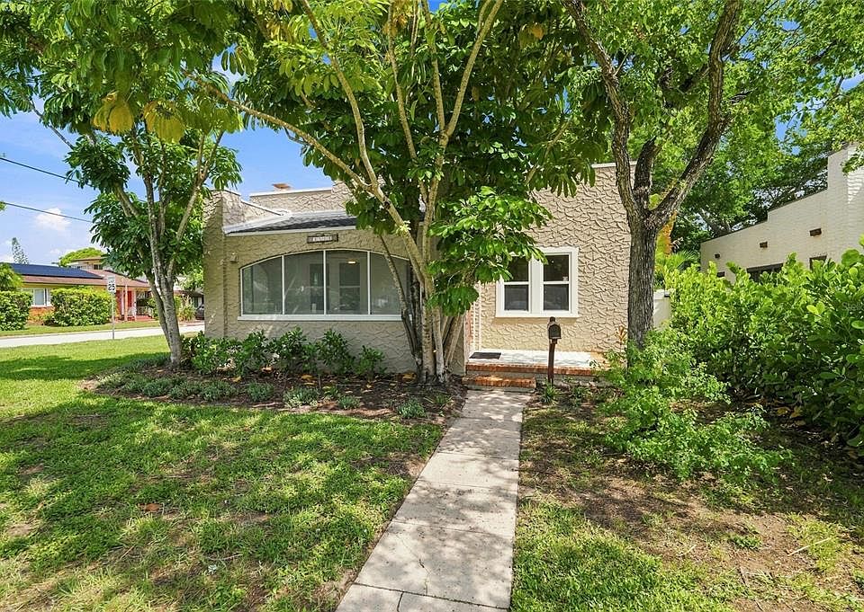 1st image of 4595 9TH AVENUE N
