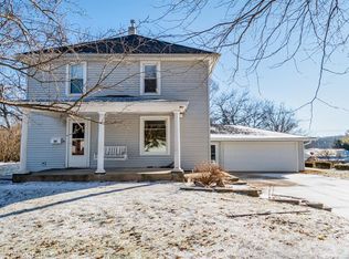 207 S Jones St, Anamosa, IA 52205